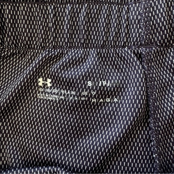 UNDER ARMOUR WOMEN'S HEATGEAR LOOSE FIT SHORTS SIZE SMALL PURPLE - Picture 6 of 9